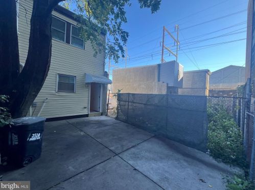 2510 Manton St, Philadelphia PA 19146-3916 exterior