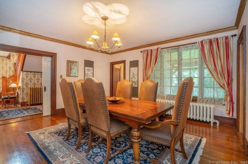 160 Oxford St, Hartford CT 06105-2514 exterior