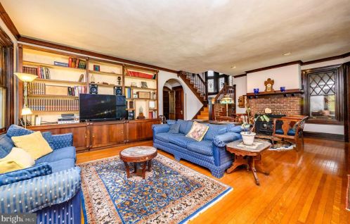 220 Maple Ave, Camden NJ 08106-2315 exterior