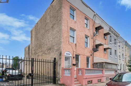 2229 Hancock St, Philadelphia PA 19133-3719 exterior