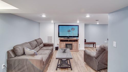 5446 Stack Dr, Milwaukee WI 53219-3137 exterior