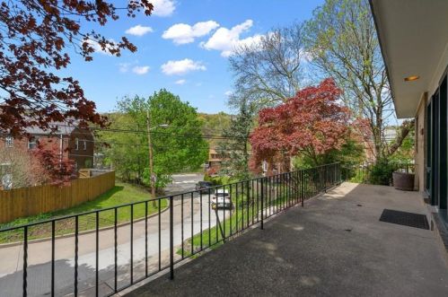 3927 Blvd Dr, Pittsburgh PA 15217-2619 exterior