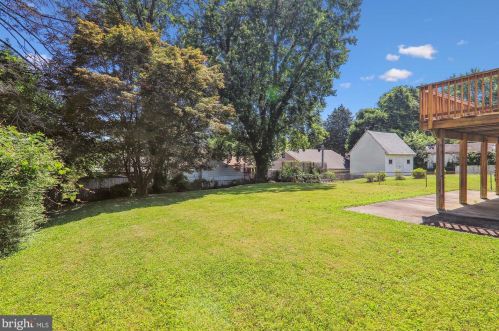 1904 Lewis Ave, Rockville MD 20851-2330 exterior