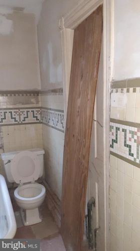 204 Spg St, Trenton NJ 08618-4611 exterior