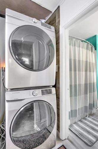 1850 Middle St, Pittsburgh PA 15227-3846 exterior