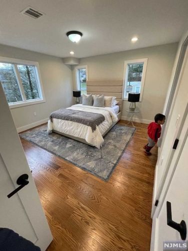 182 Madison Ave, Cresskill NJ 07626-1308 exterior