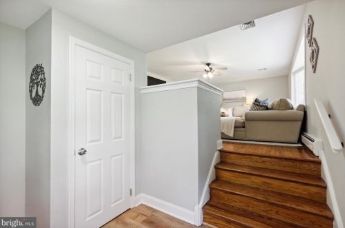 304 Pheasant Dr, Huntingdon Valley PA  19006-3038 exterior