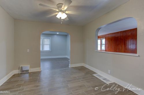 1443 Alamo Ave, Kalamazoo MI  49006-2215 exterior