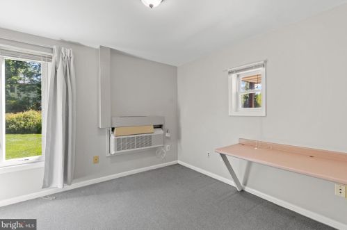 1921 Dundee Rd, Rockville MD exterior