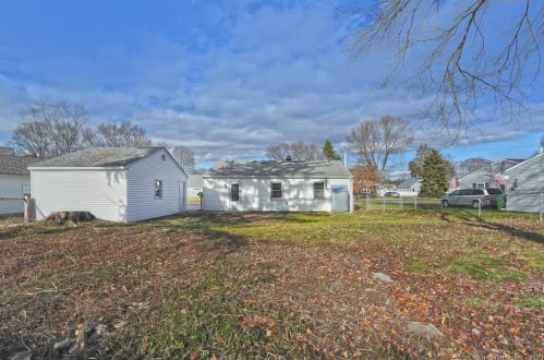 46 Cooper Ave, Wallingford CT  06492-3956 exterior