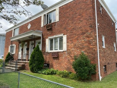 81 Alpine St, Outwater NJ 07026-2145 exterior