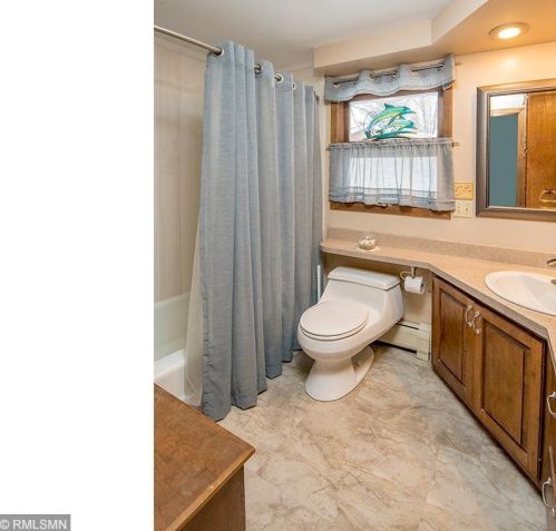 520 Glenbrook Ave, Saint Paul MN 55128-6505 exterior