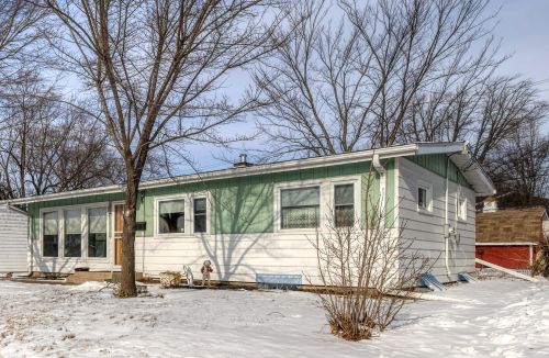 10900 Hampton Ave, Milwaukee, WI 53225-3839