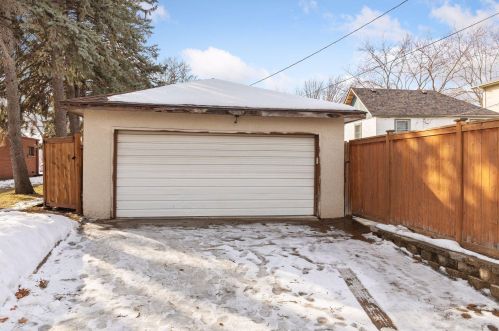 110 11 Ave, South Saint Paul MN 55075-1946 exterior