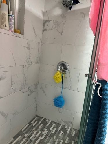 111 Wilber St, Springfield MA 01104-2527 exterior