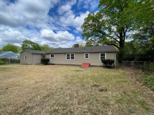 234 West St, Windsor, CT 06095-1627