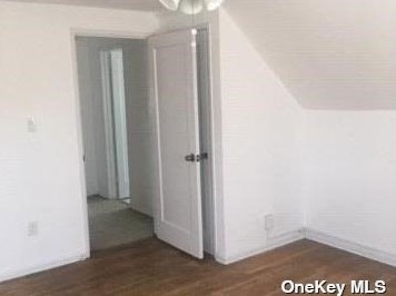 247 East Ave, Valley Stream NY  11580-3233 exterior