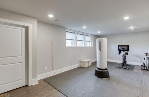 1485 Harts Mill Rd, Atlanta GA  30319-1824 exterior