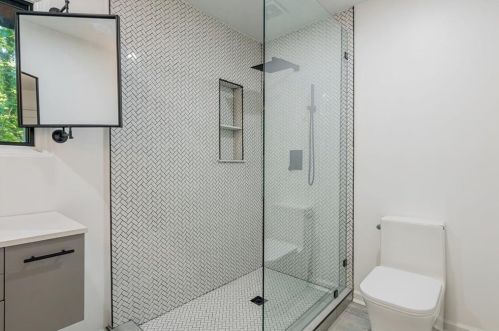 620 Colebrook Ct, Atlanta GA  30327-4710 exterior