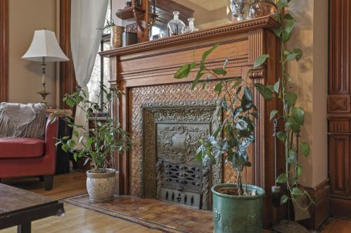 2126 Juneau Ave, Milwaukee WI 53233-1119 exterior