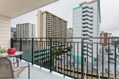 1610 Kanunu St, Honolulu HI  96814-2746 exterior