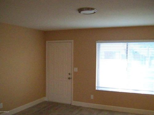 2731 Charleston Ave, Phoenix AZ  85032-1632 exterior