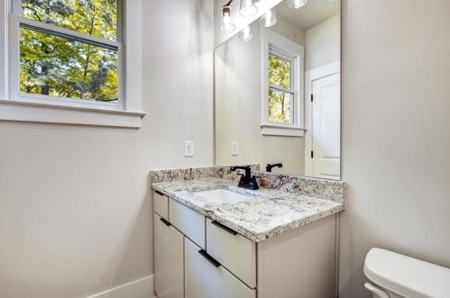 1452 Brk Vly Ln, Atlanta GA 30324-3264 exterior