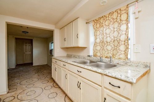 2005 5th St, Hempstead TX 77445-4702 exterior