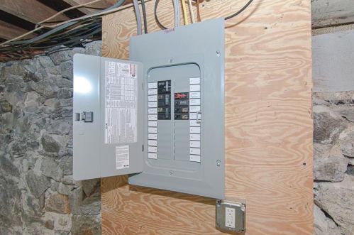 251 Burnside Ave, Woonsocket RI  02895-2188 exterior