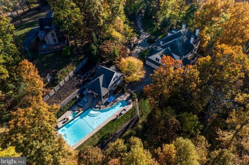 124 Cv Ln, Media PA 19063-1822 exterior