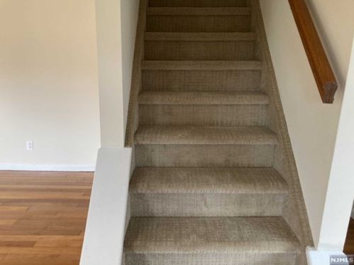 27 Holland Ave, Demarest NJ  07627-2608 exterior