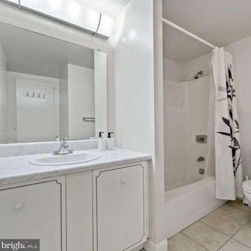 2001 Hamilton St, Philadelphia PA 19130-4298 exterior