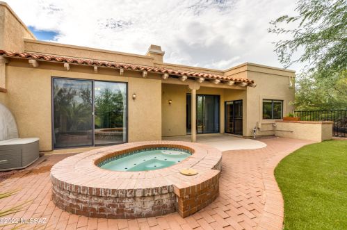 1035 Camino Diestro, Tucson AZ 85704-7694 exterior