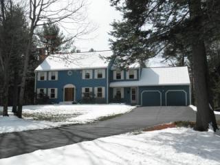 6 Currier Dr, Concord, NH 03304-4205