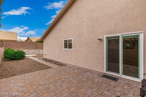 9593 Paseo Juan Tabo, Tucson AZ  85747-5007 exterior
