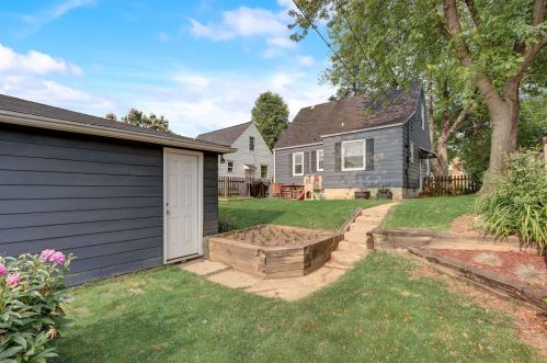 3727 99th St, Milwaukee WI  53222-2421 exterior