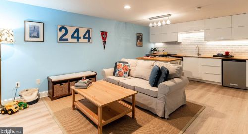 238 10th St, Washington DC  20002-6214 exterior