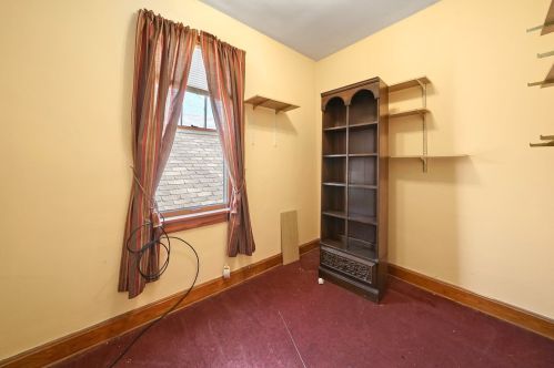 8417 Brandon Ave, Chicago IL 60617-4457 exterior