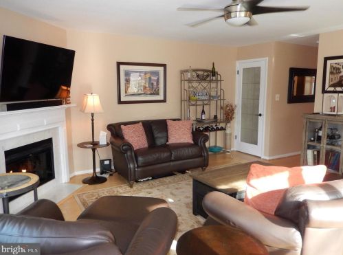 3 Oakmont Pl, Media PA 19063-2565 exterior