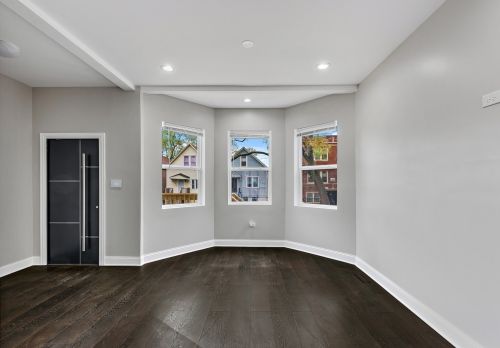 6822 Artesian Ave, Chicago IL  60629-1327 exterior