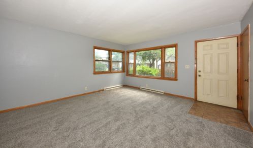 5813 93rd St, Milwaukee, WI 53225-2712