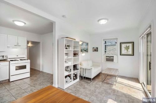 16 Vly Pl, Edgewater NJ 07020-1311 exterior