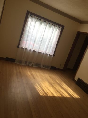 3136 8th St, Milwaukee, WI 53215-4708