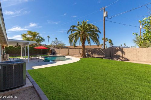 2710 Cinnabar Ave, Phoenix AZ 85020-1815 exterior