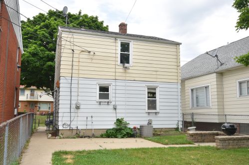 2156 71, Milwaukee WI 53213-1802 exterior