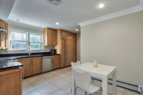 12 Attridge Ct, Huntington Station NY 11747-1803 exterior