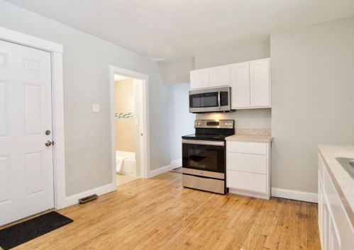 29 Marble St, Springfield MA 01105-2209 exterior