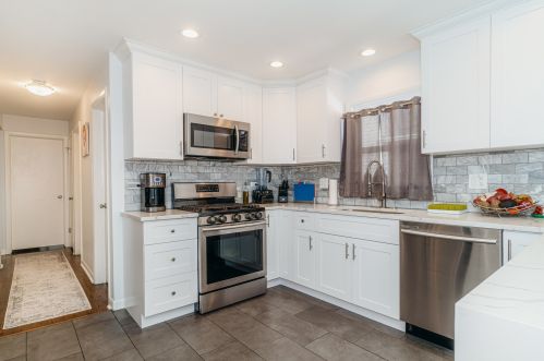 5223 Nashville Ave, Chicago IL 60638-1216 exterior