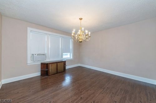 494 13 St, Newark NJ 07107-1105 exterior