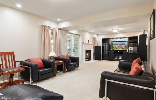 6378 Alderman Dr, Alexandria VA 22315-3731 exterior